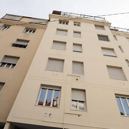 Apartmán Guesthost - San Martino Comfy Flat In