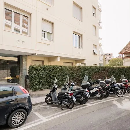Guesthost - San Martino Comfy Flat In *
